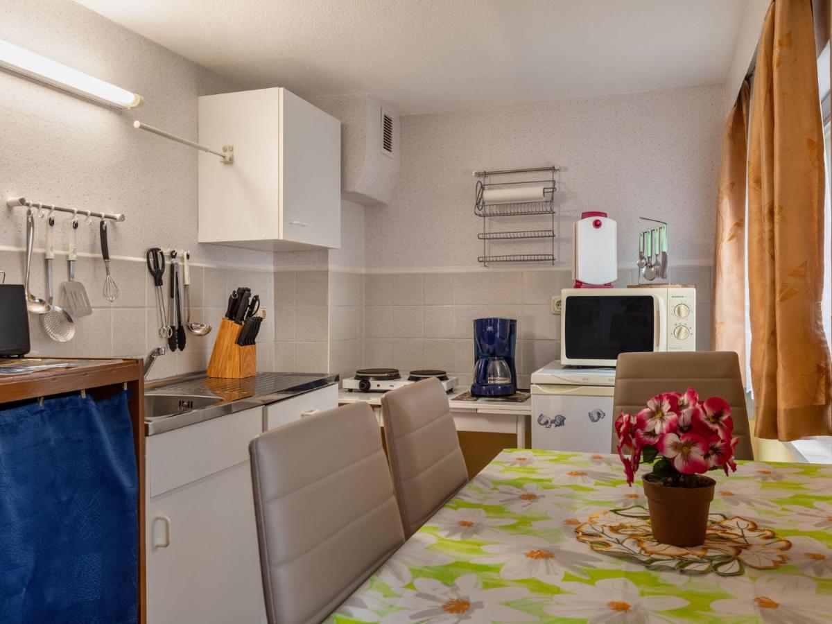 Beautiful Holiday House In Biendorf With Garden Korchow Εξωτερικό φωτογραφία